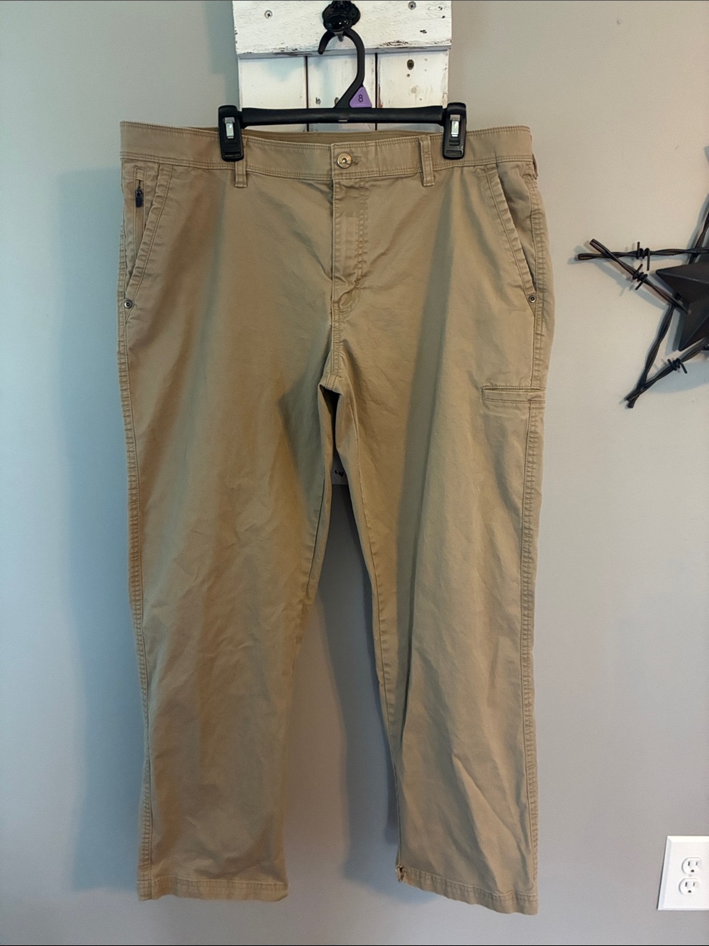 Men’s Weatherproof tan straight front pants